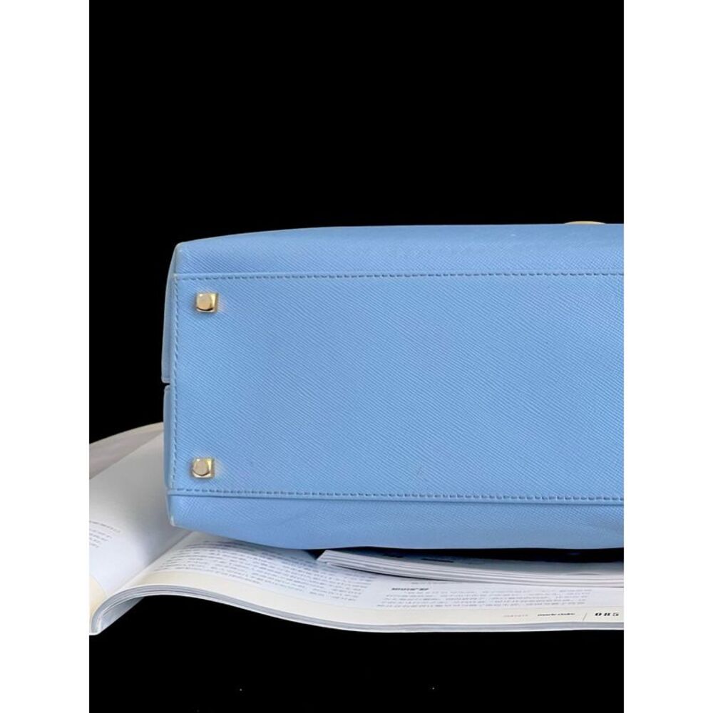 Ferragamo Women Pre-Loved Bag Very Good Condition - Picture 6 of 7